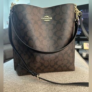 NWOT Coach
MOLLIE BUCKET BAG IN SIGNATURE CANVAS